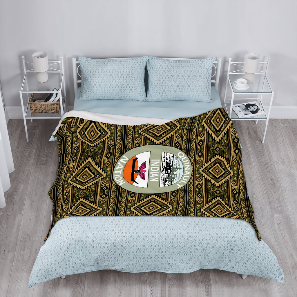 Qin 320 GSM Thick Flannel Throw Blanket (3:4)